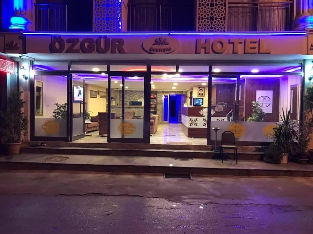 Ozgur Hotel 3/50