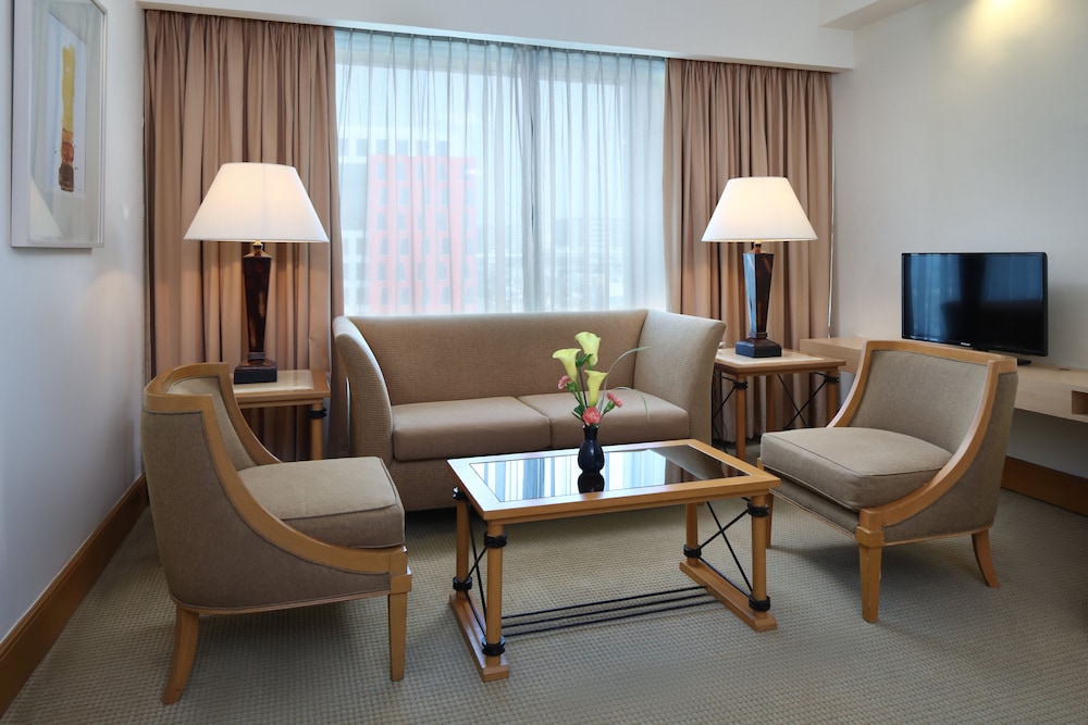 The Heritage Hotel Manila 67/100