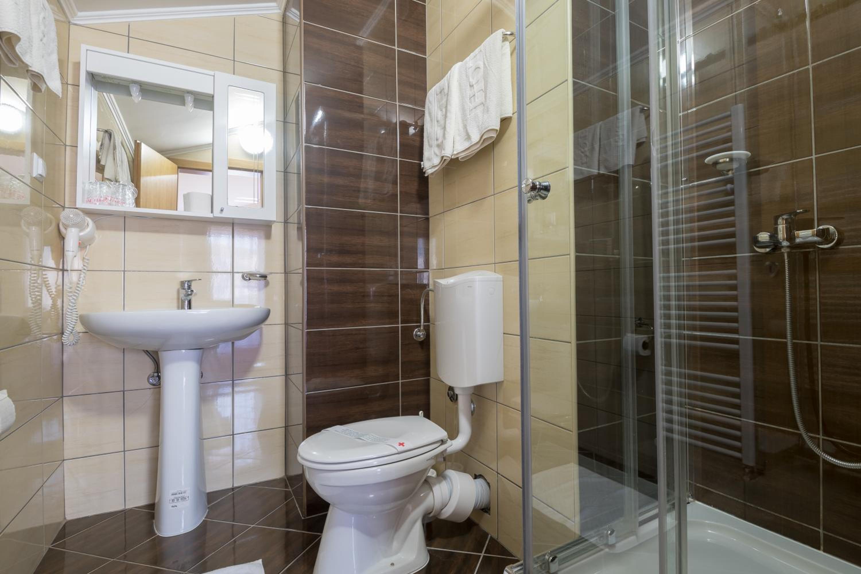 Hotel Adria 54/55