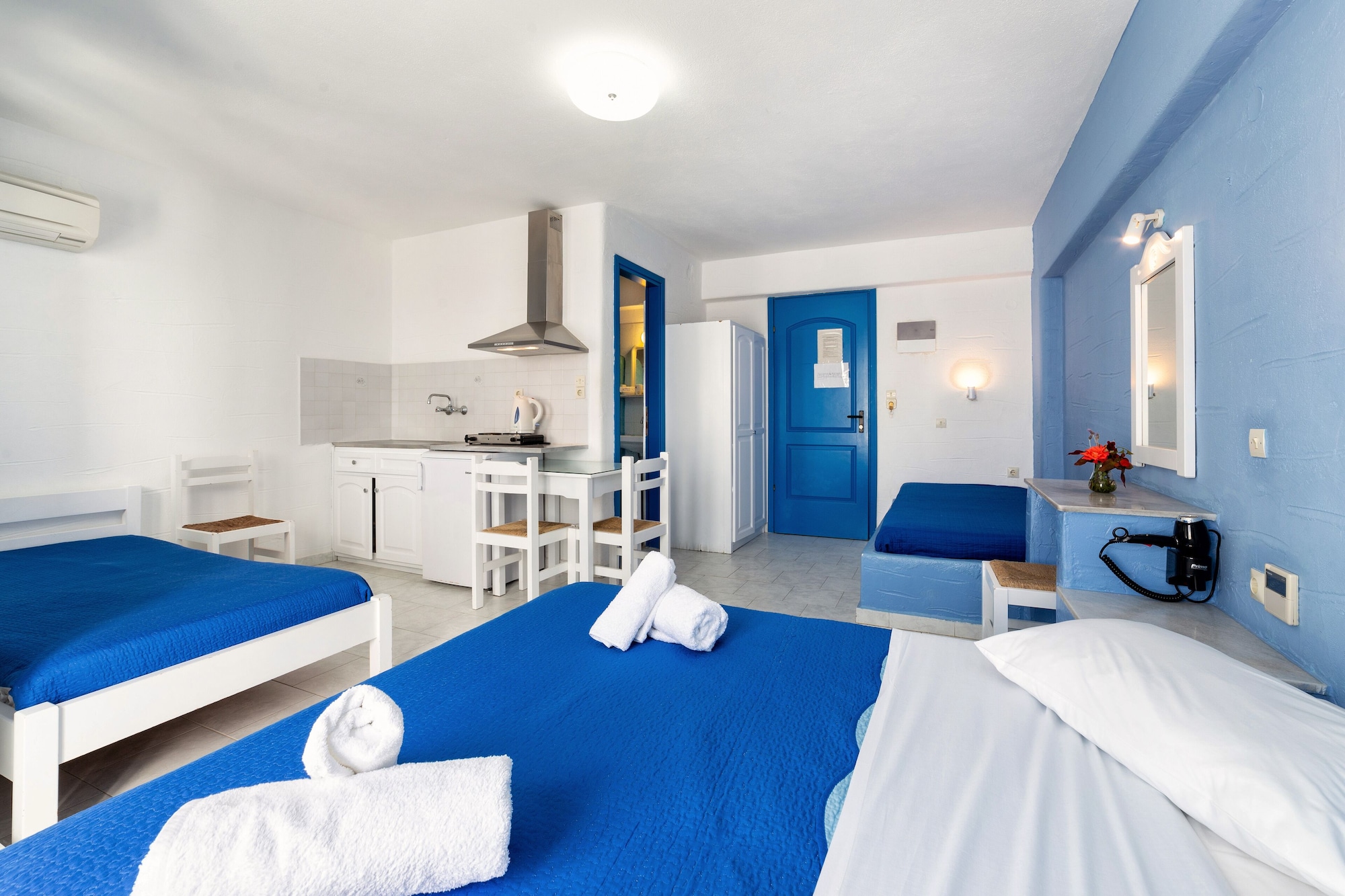 غرفة قياسية رباعية، Stratos Apartments and Studios 2/5