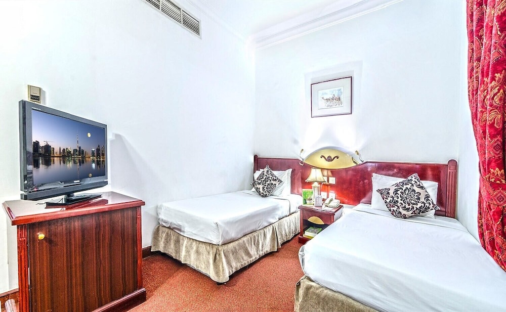 STANDARD TWIN ROOM