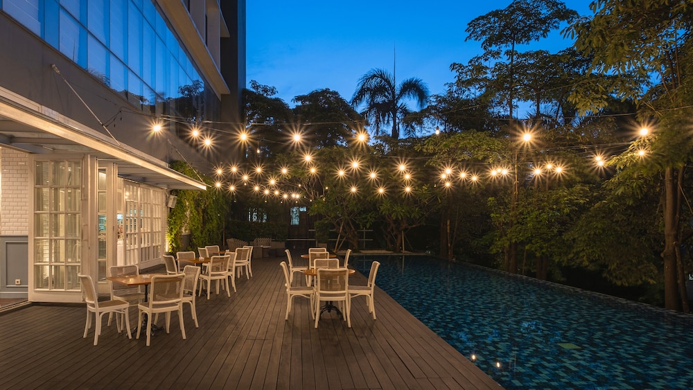 Veranda Hotel At Pakubuwono 57/59