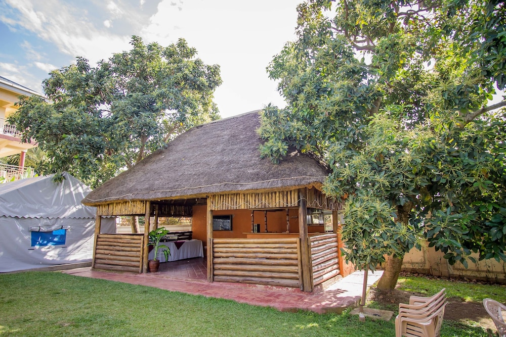 Askay Hotel Suites Entebbe 38/43