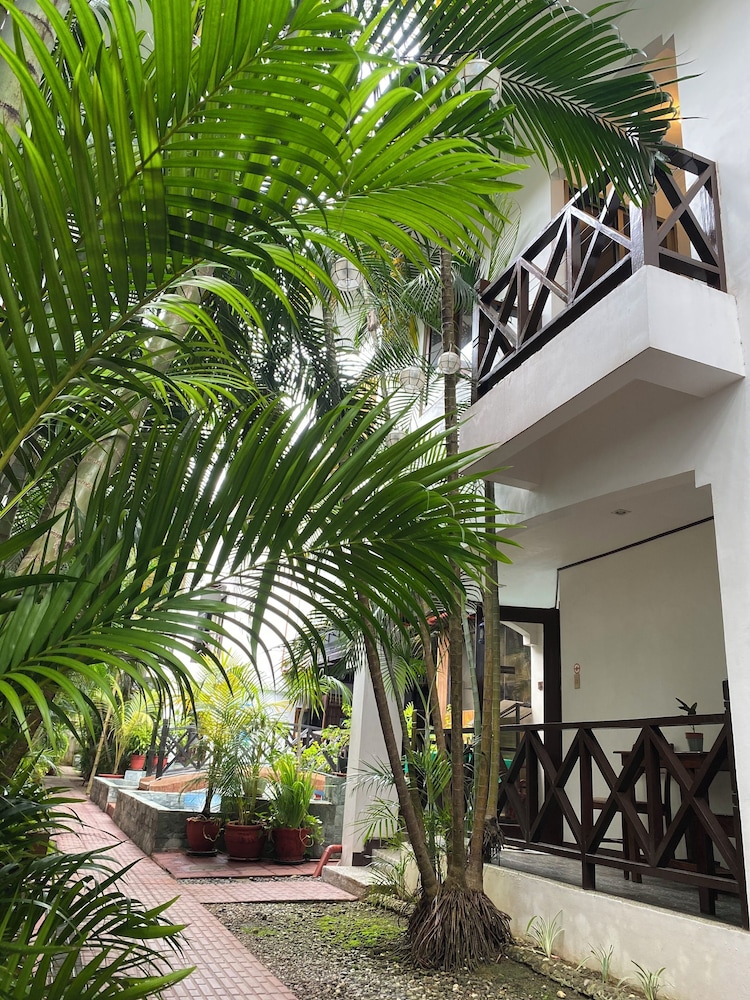 NIRVANA BEACH RESORT 46/50