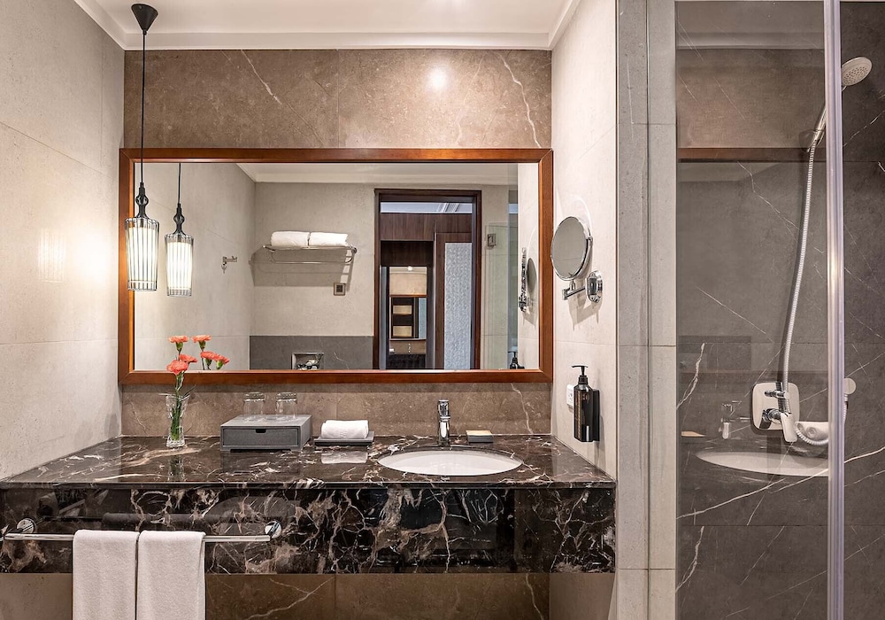 West Premier Deluxe King، Mandarin Bay Resort and Spa 3/3