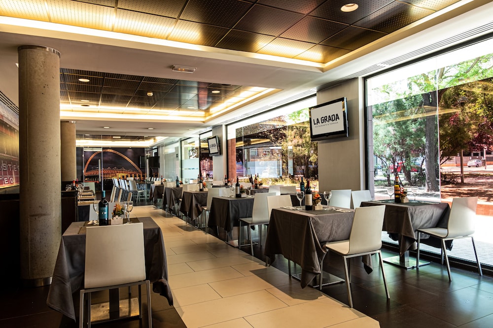 Hotel Tach Madrid Airport 43/59