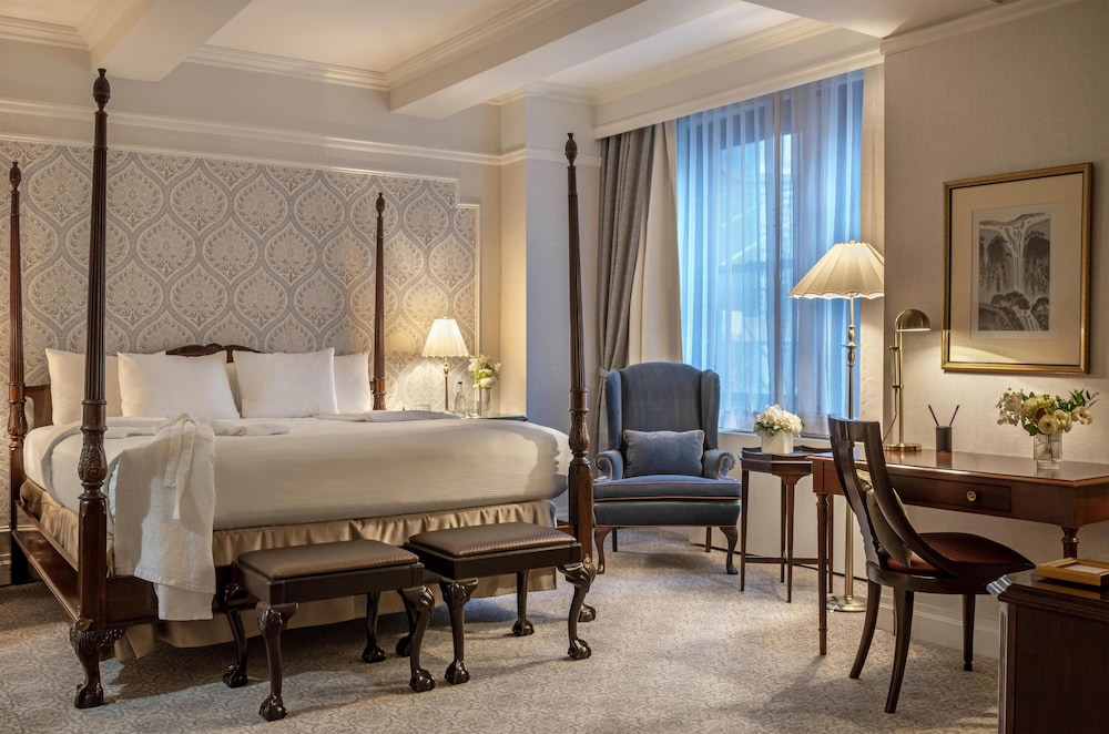 Warwick Hotel New York 26/61