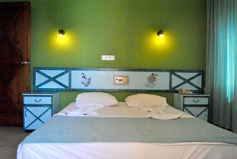 BENNA HOTEL 44/77