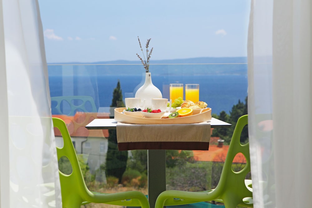 Boutique Hotel Bol 44/50