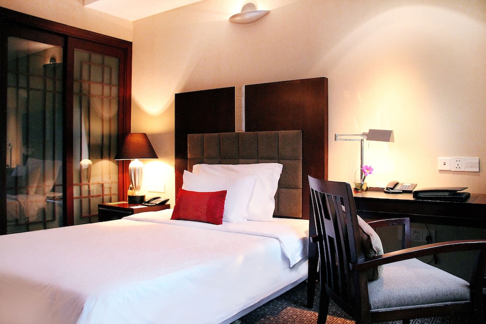 Dong Fang Hotel 21/74