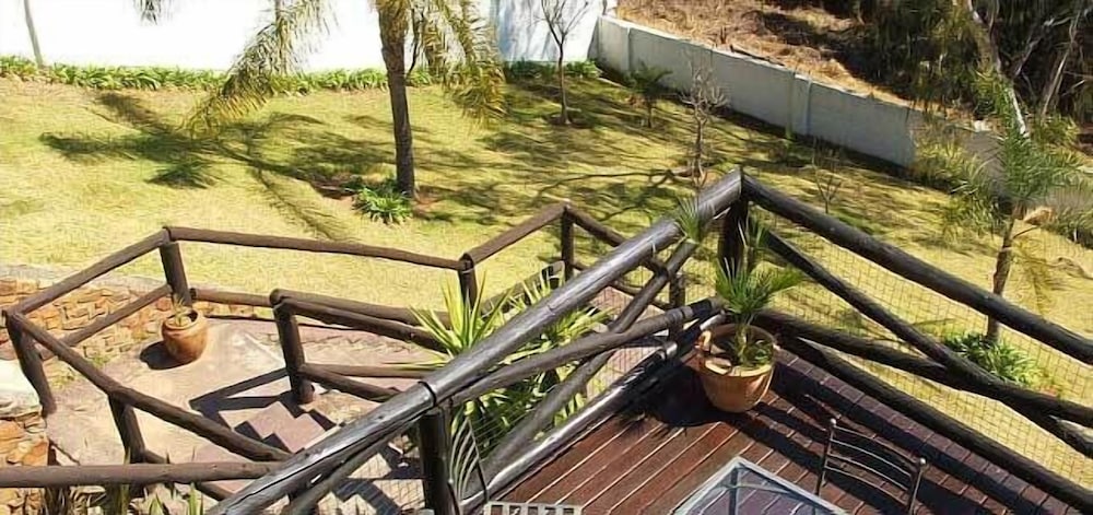 Coral Tree Inn 24/43