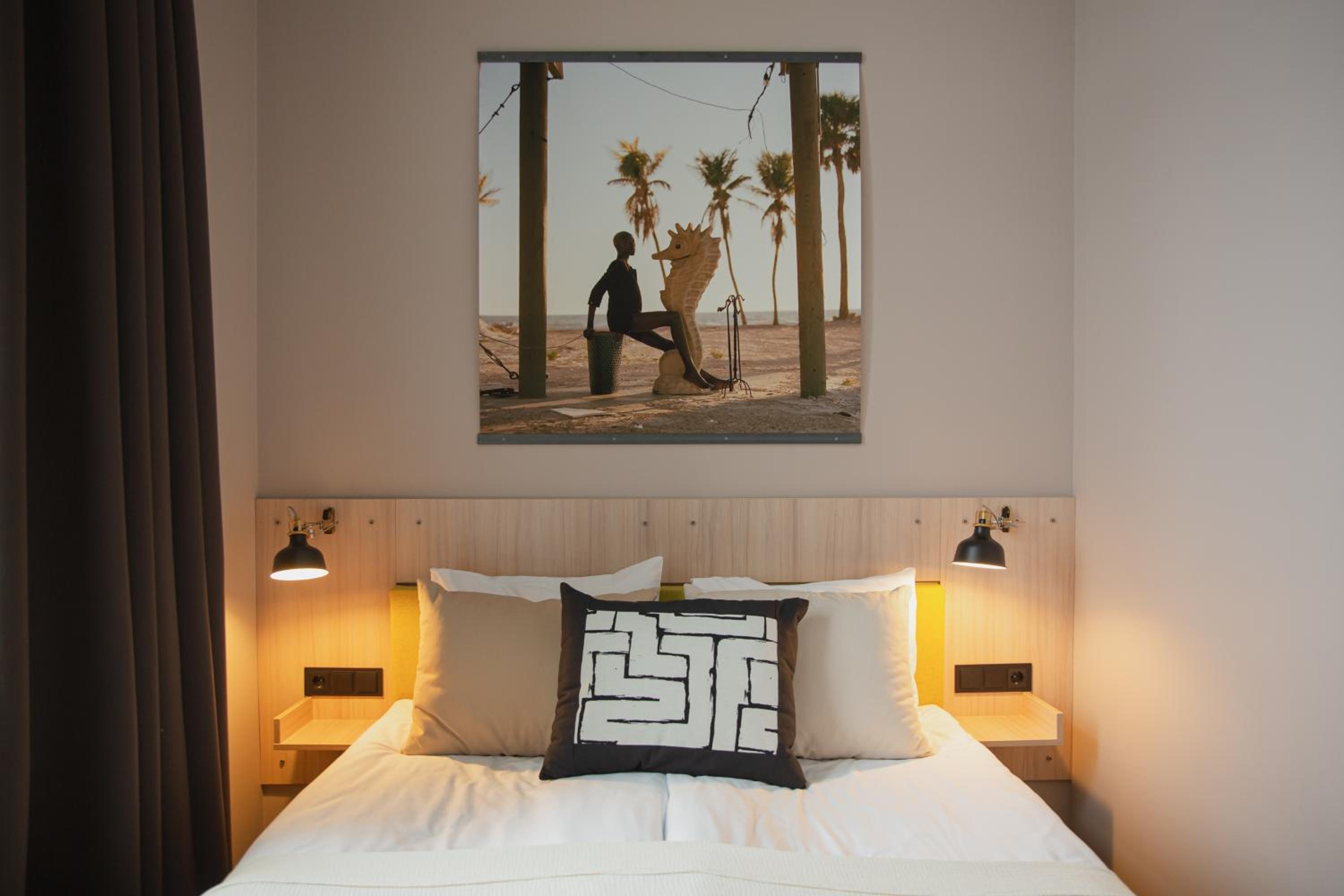 Renovated, Queen Bed, Large