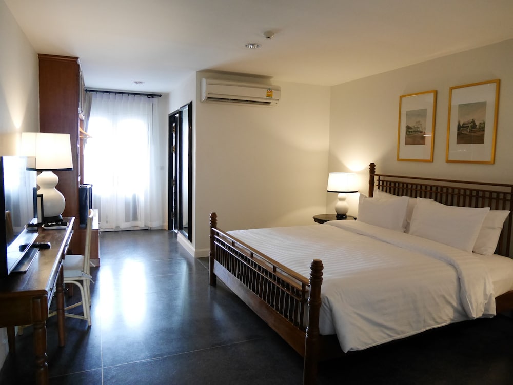 Buri Siri Hotel 23/71