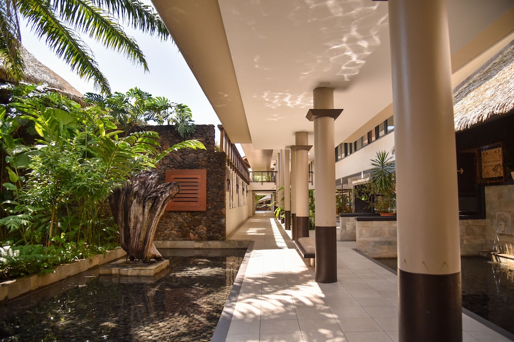 TAHITI PEARL BEACH RESORT FORMALLY KNOW AS RADISSON PLAZA RESORT TAHITI — 6