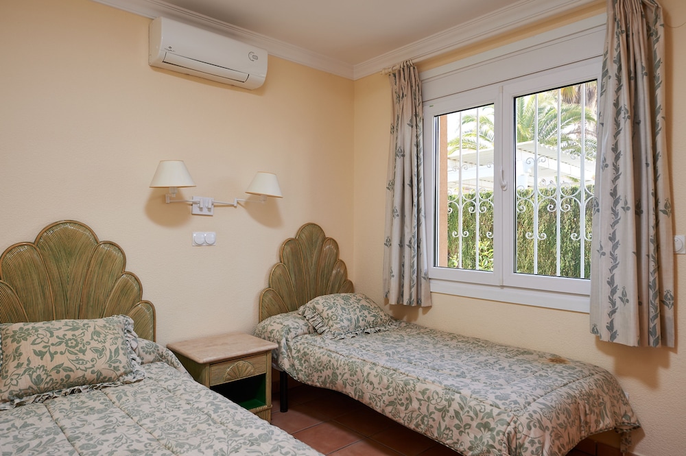 APARTMENT OLIVA NOVA GOLF 11/28