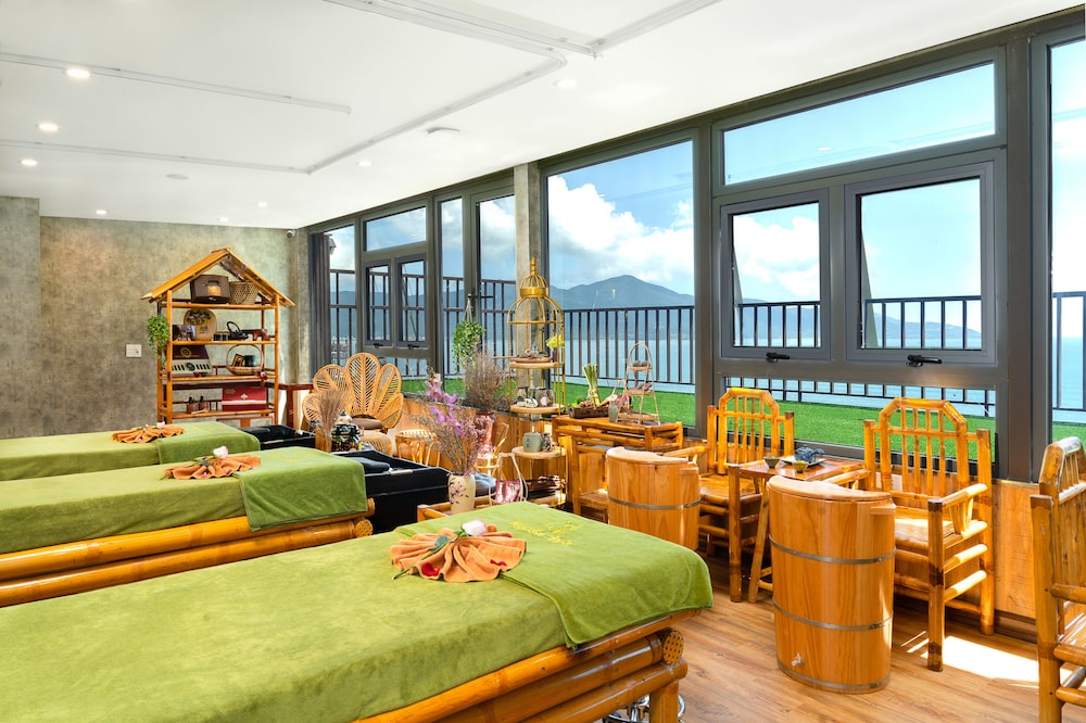 Halina Hotel & Apartment 32/48