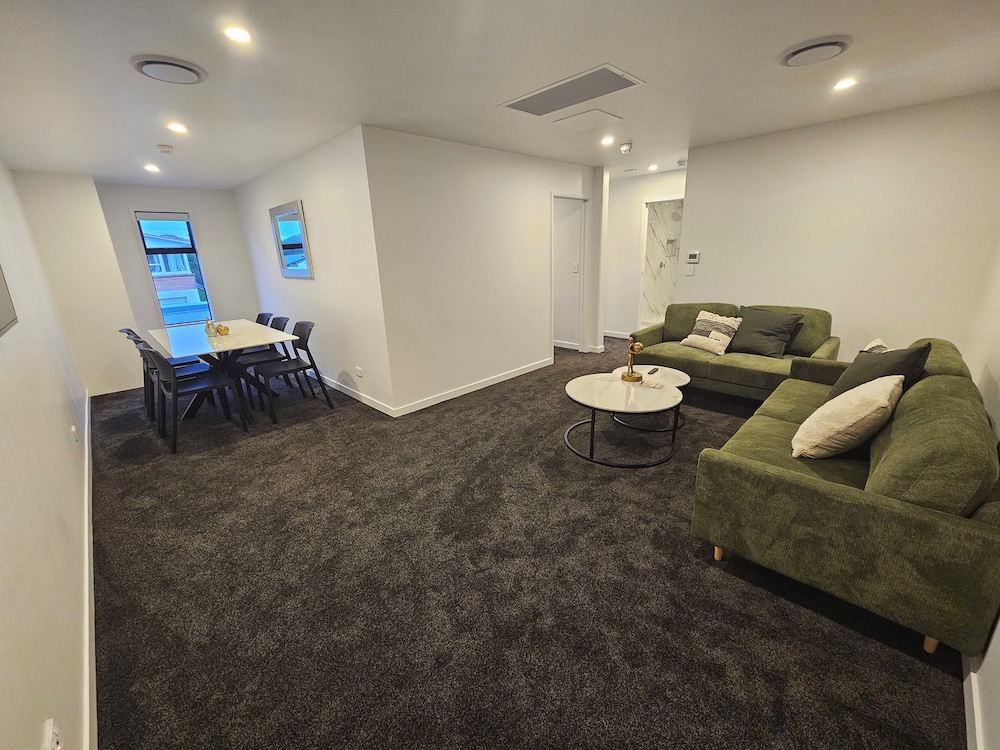 2 BEDROOMS, FAMILY SUITE