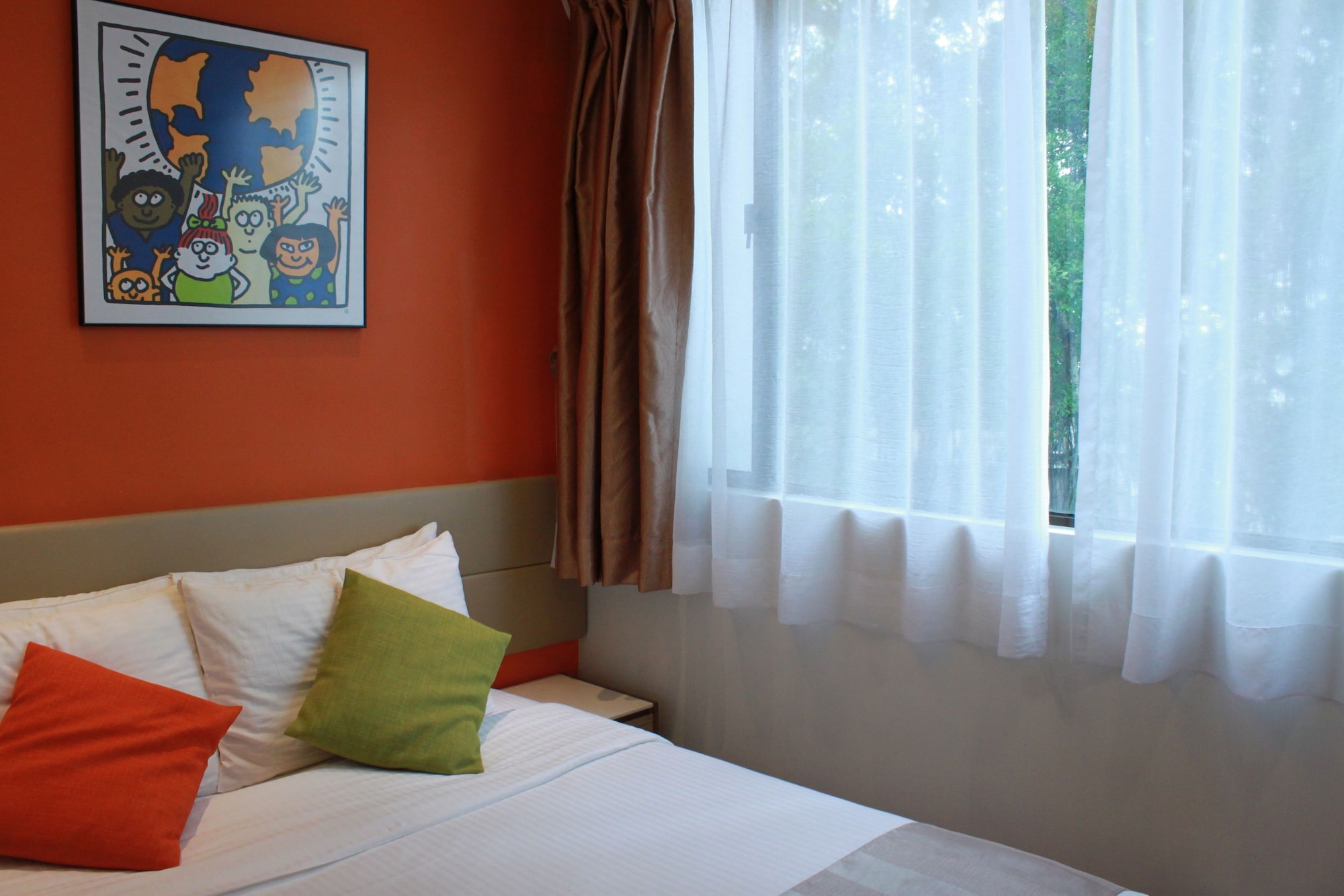 ROOM, DOUBLE BED