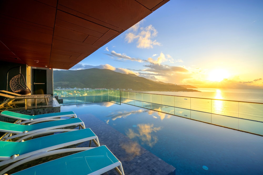 The Code Hotel And Spa 17/50