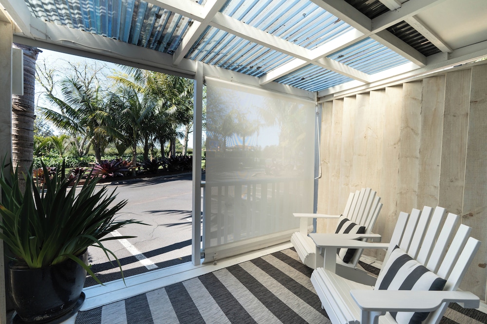 swimming pool spa
