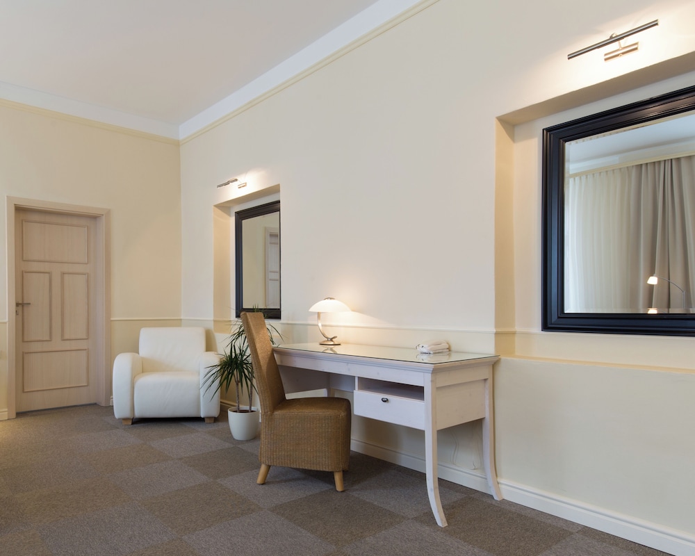 Unitas Hotel 55/55