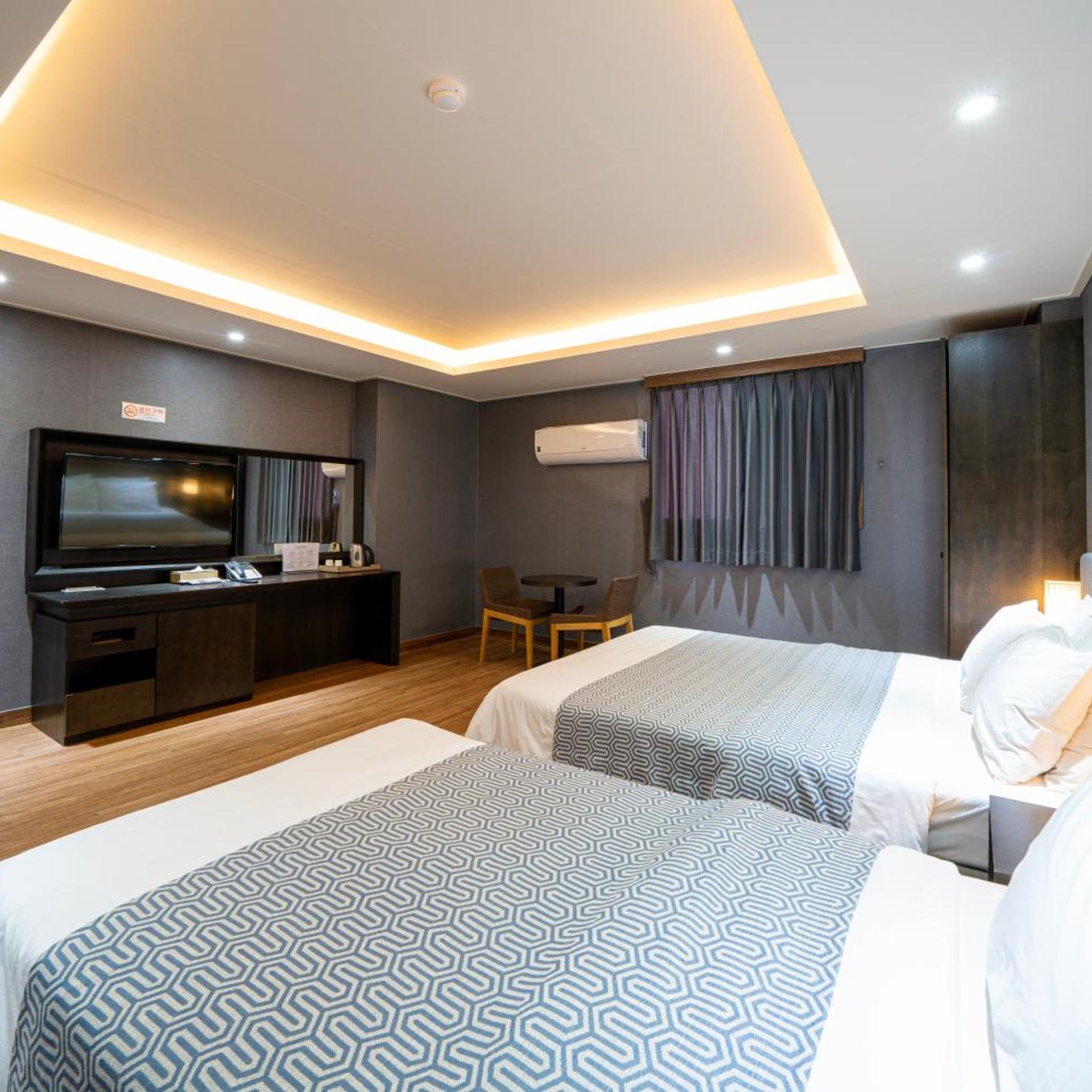 Vip, Deluxe, Twin Beds