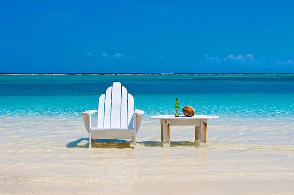 Fantasy Island Resort Beach And Marina All Inclusive 70/74
