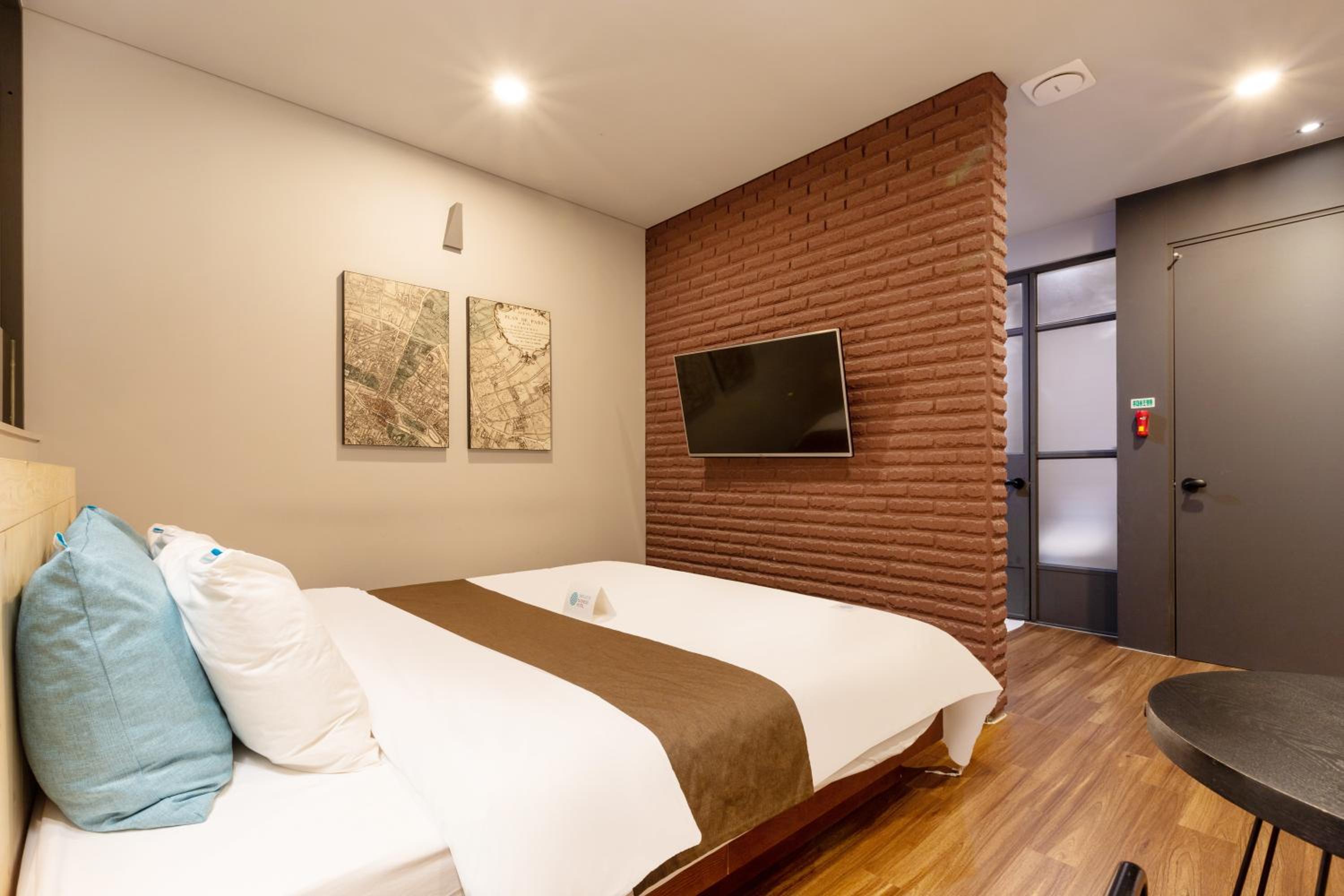 Standard, Double Bed