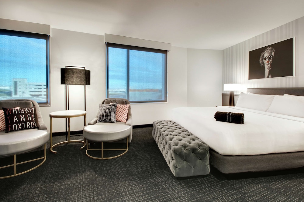 The Rose Hotel Chicago O Hare Tapestry Collection By Hilton 27/74