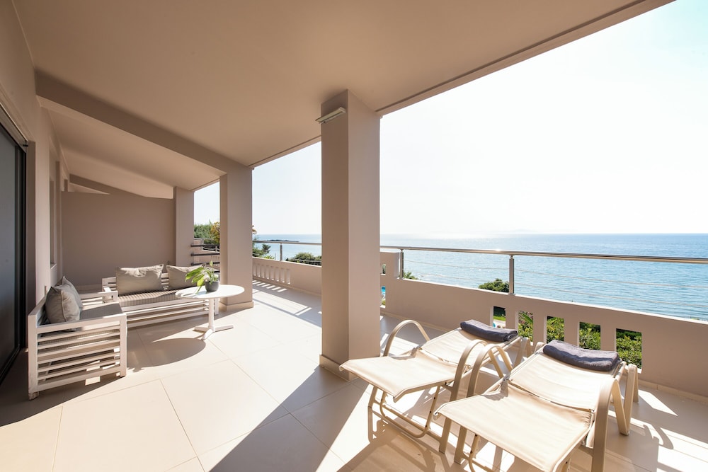 Mare Dei Suites 37/73