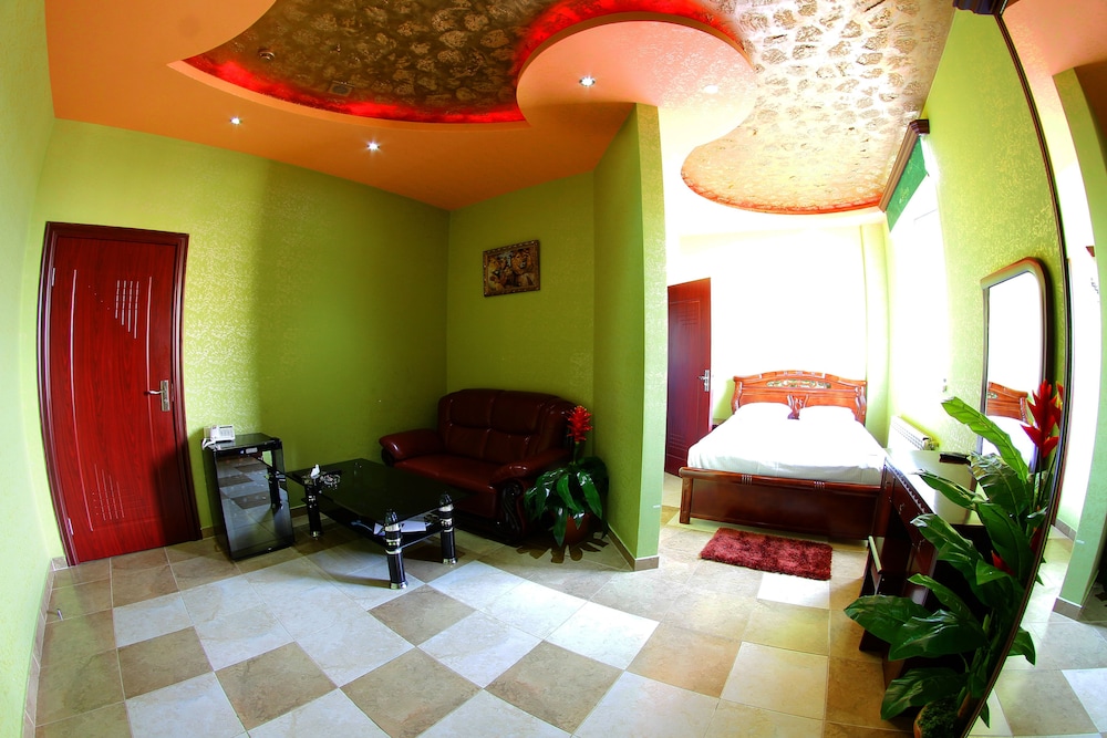 Sochi Palace Hotel 12/64