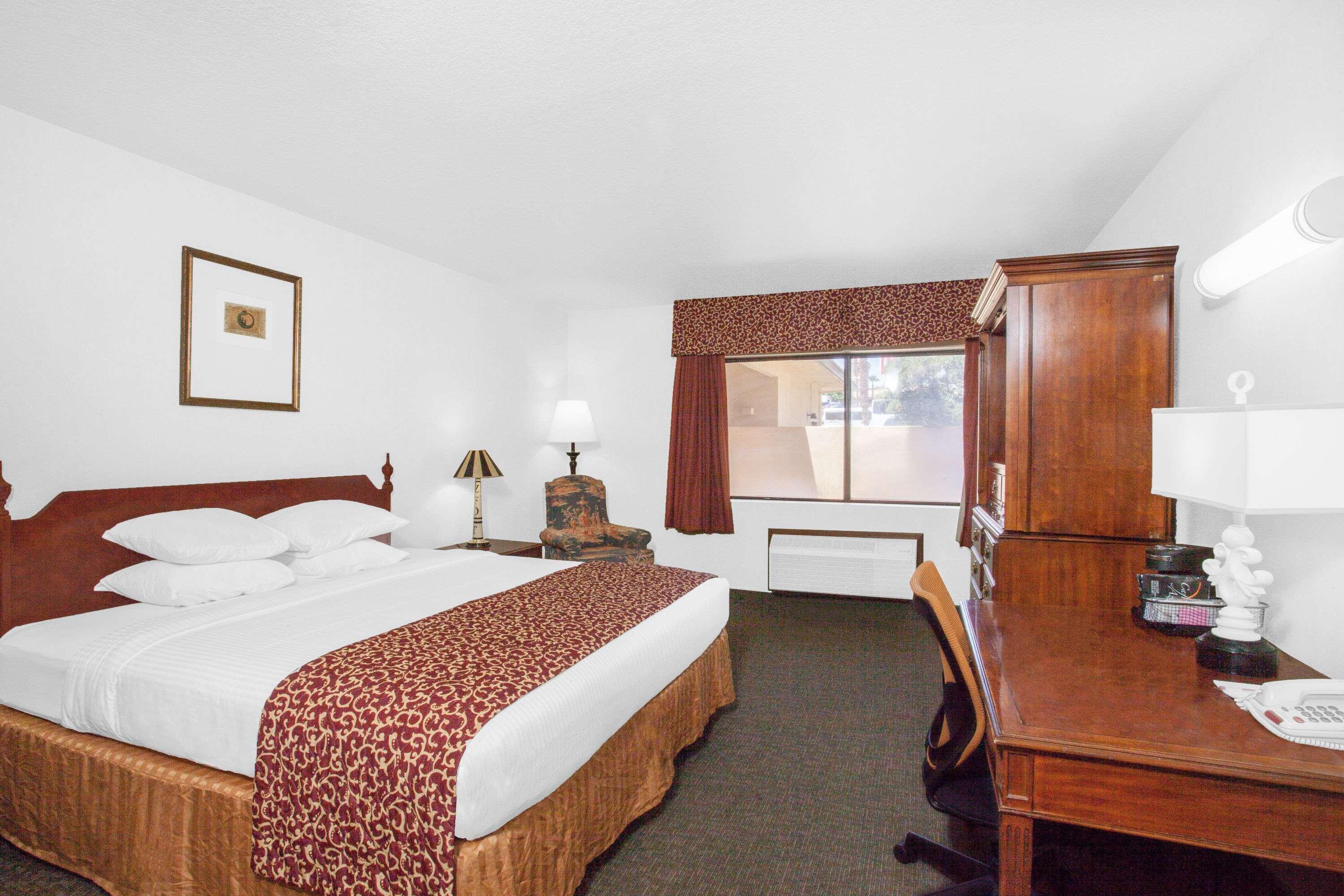 Room, Double Bed