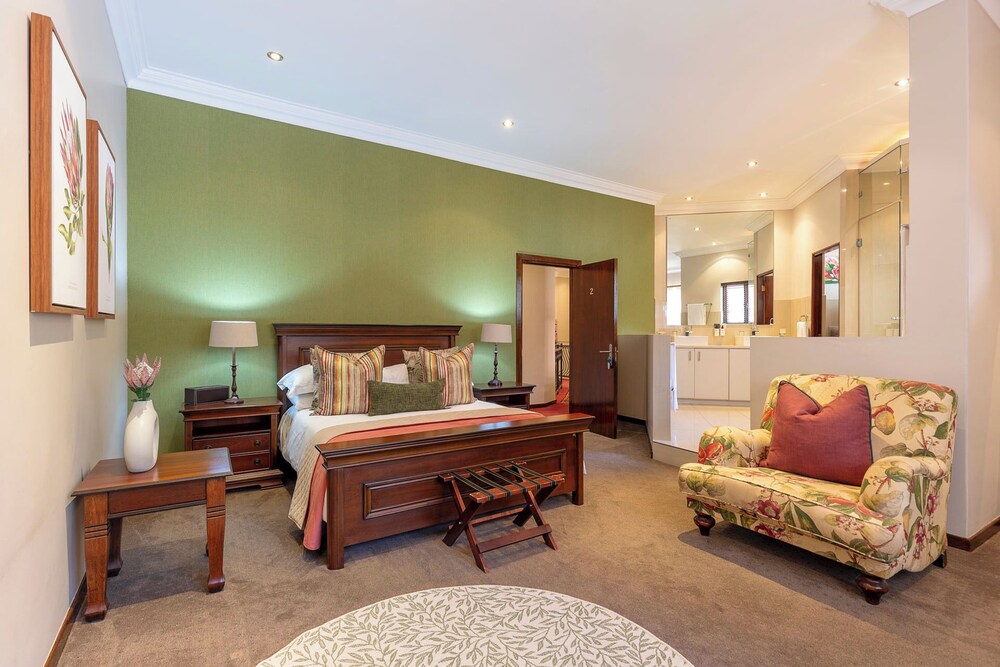 Hyde Park Guest House 52/73
