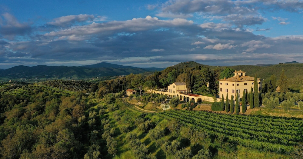 Relais Villa Monte Solare 38/50