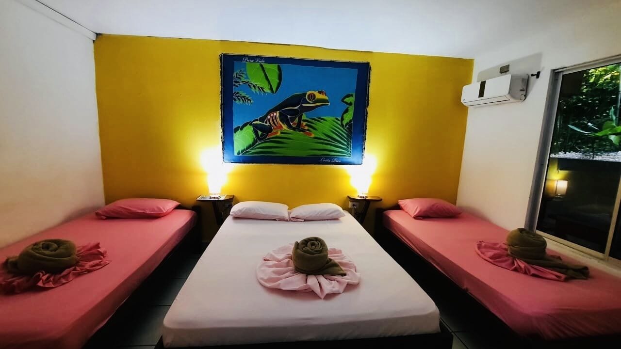 ROOM, DOUBLE BED, NO AIR CONDITION