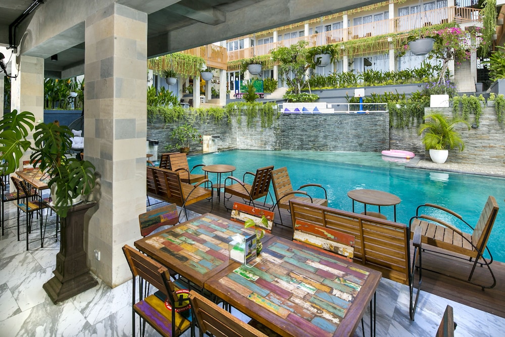 Graha Socio Hotel 37/56