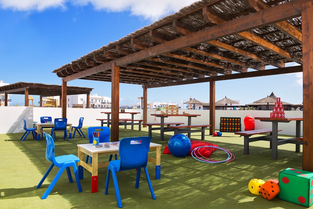 Melia Dunas Beach Resort And Spa 54/68