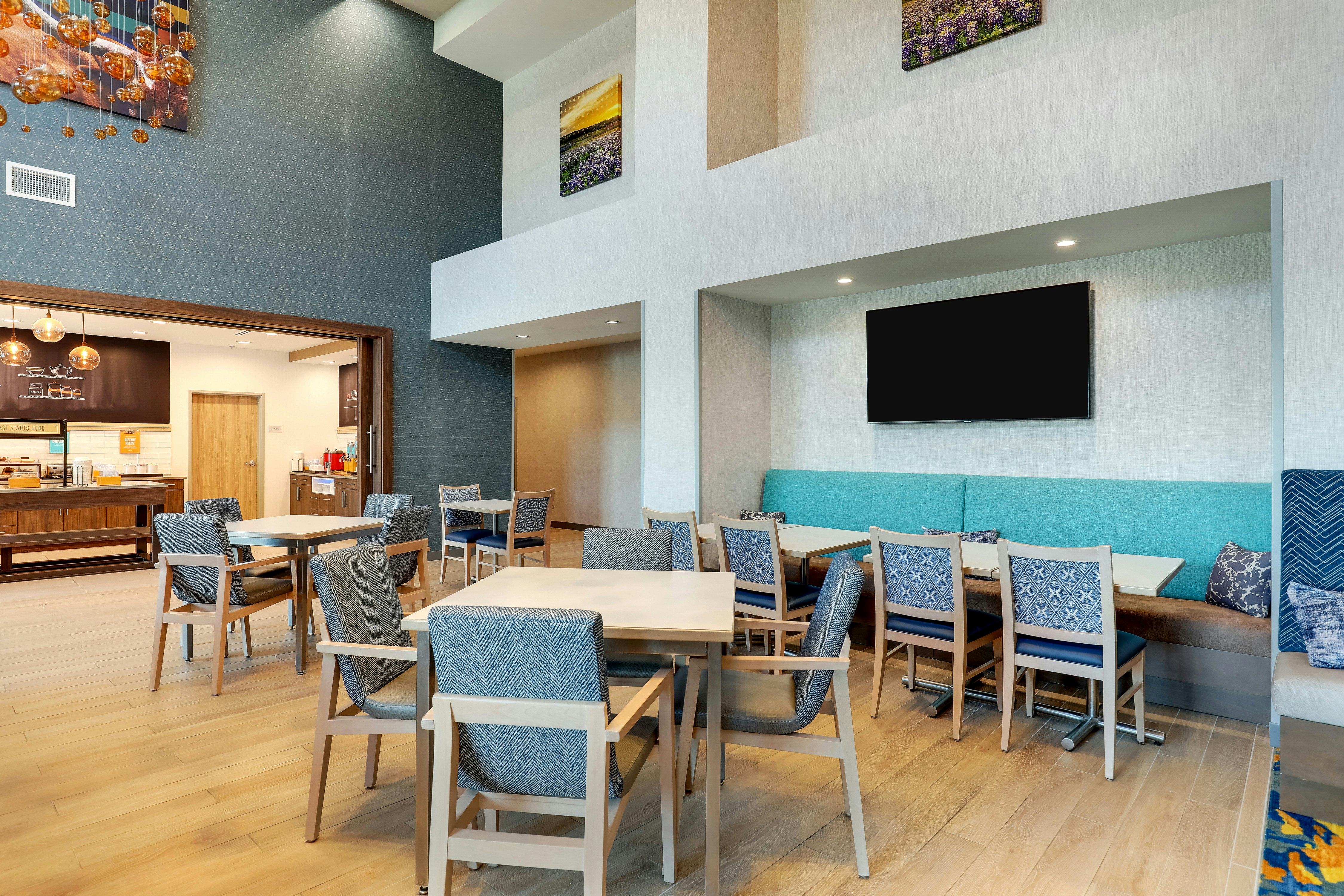 Hampton Inn & Suites Weatherford 22/26