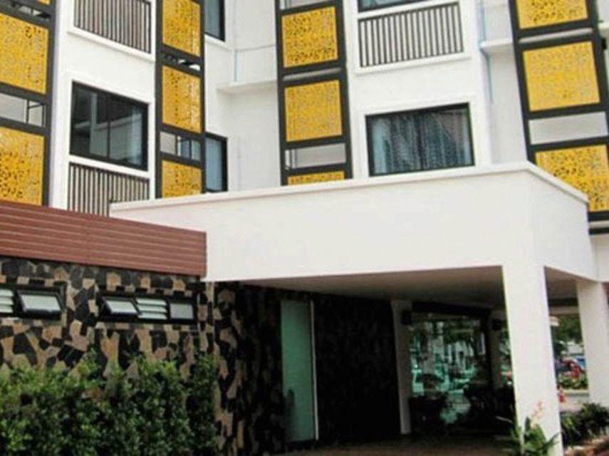 Wangburapa Grand Hotel 1/25