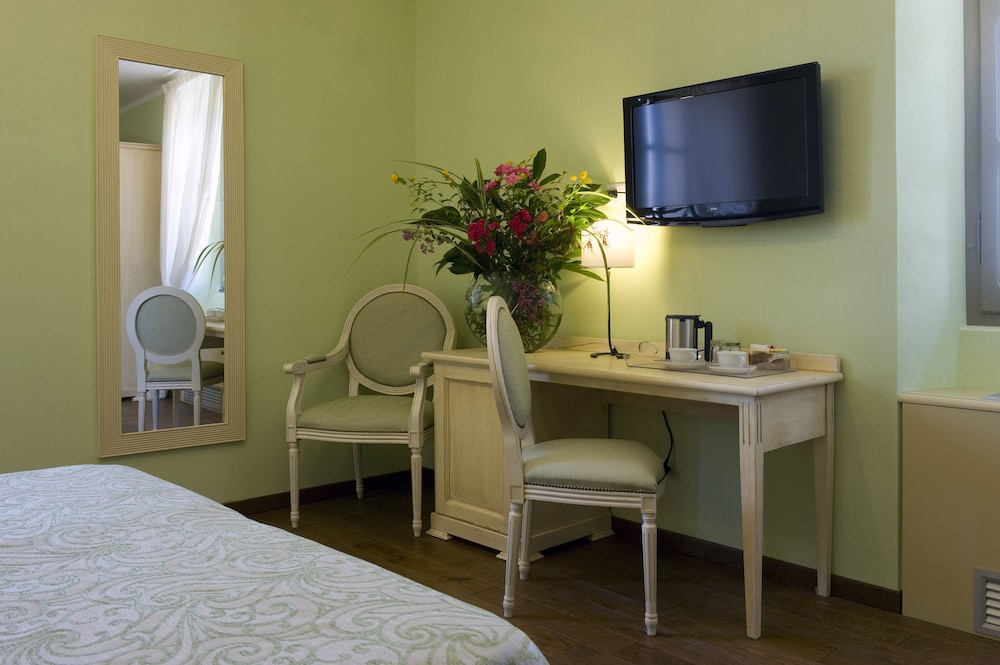 RELAIS CORTE CAVALLI 48/71