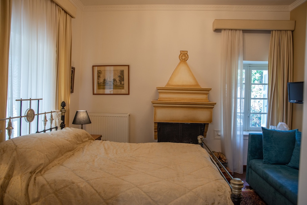 غرفة بسرير مزدوج، Archontiko Stamou Boutique Hotel 4/8