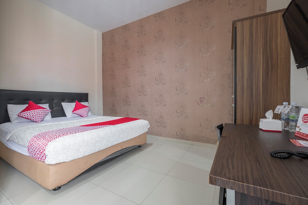 Hotel O Makassar near Pantai Losari formerly Hotel Astra Novilia 22/35