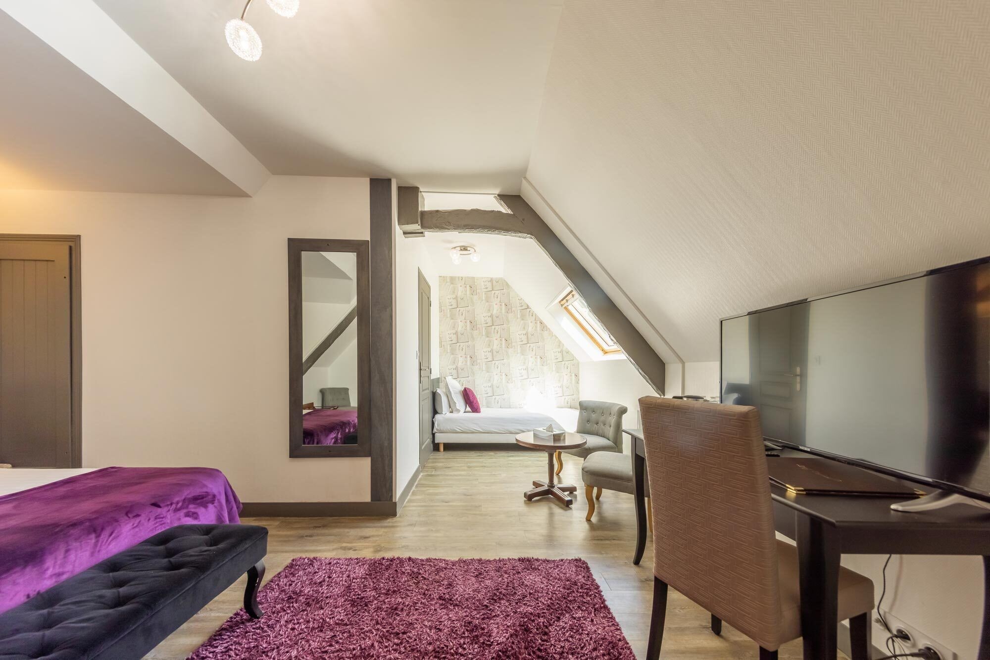 غرفة سوبيريور رباعية بسرير مزدوج وسريرين منفصلين 7/8