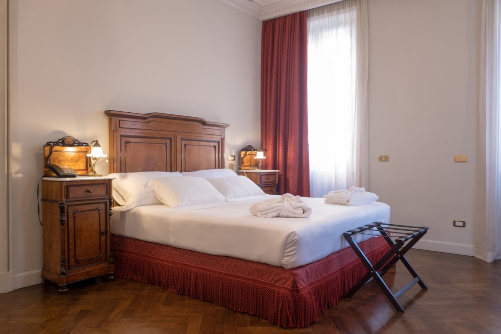ROOM, DOUBLE BED, GROUND FLOOR