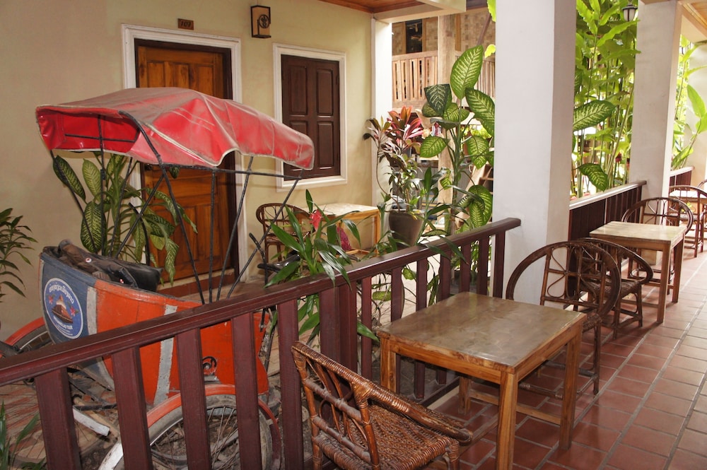 Lao Lu Lodge 72/91