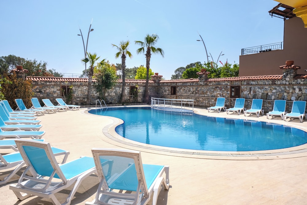 Beldibi Beach Hotel 51/55