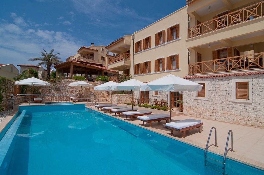 Lycia Hotel 2/65