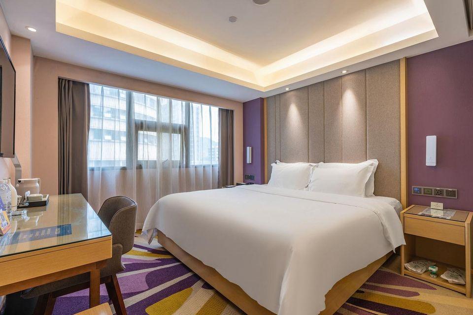Deluxe, King Bed, Queen Bed