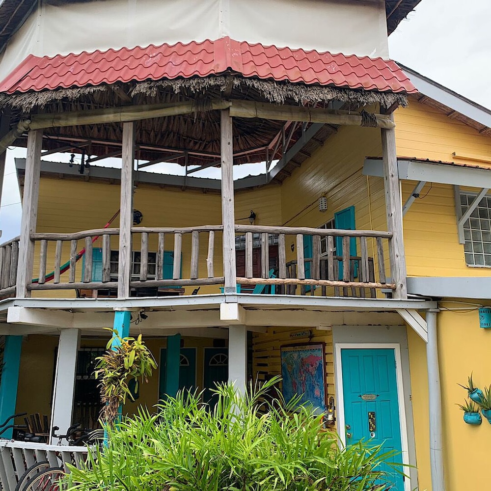 All Seasons Guest House 1/50