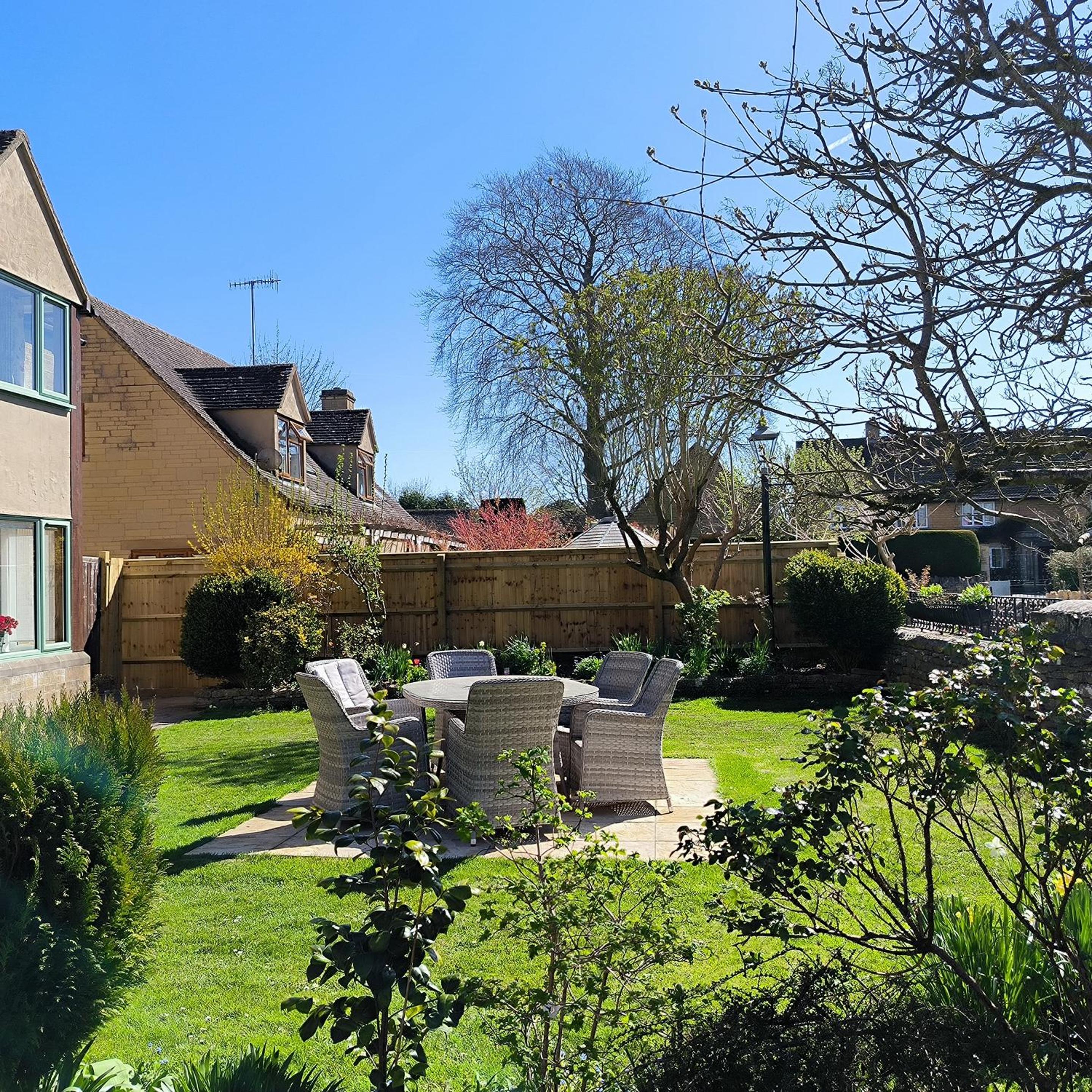 Meadow Rise Guest House 20/23